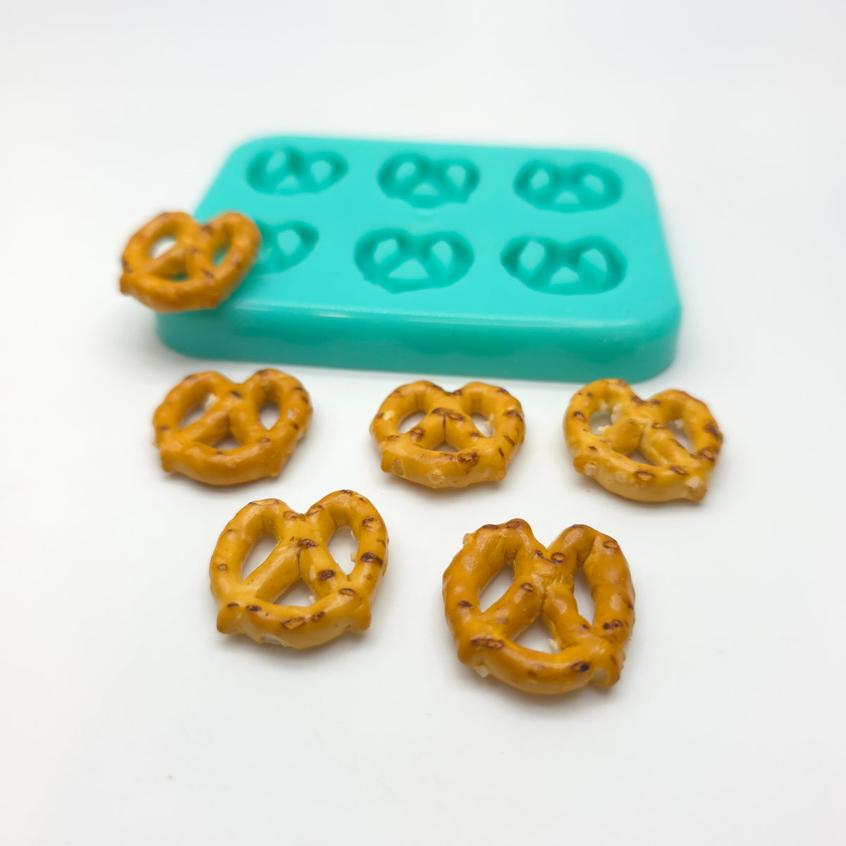 Mini pretzel Silicone mold Versatile Silicone Mold For Edible Crafts, Resin, Clay, Wax, Pet Treats & More candle embeds molds NT060